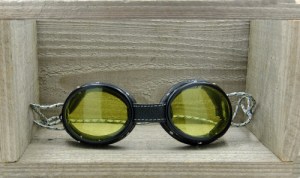 high contrast yelow